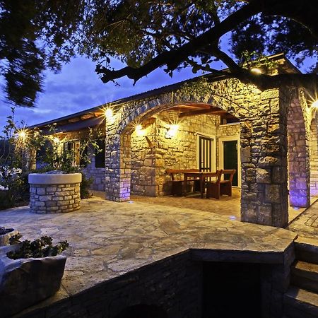 הוילה וולה לוקה Stone House San Pelegrin מראה חיצוני תמונה