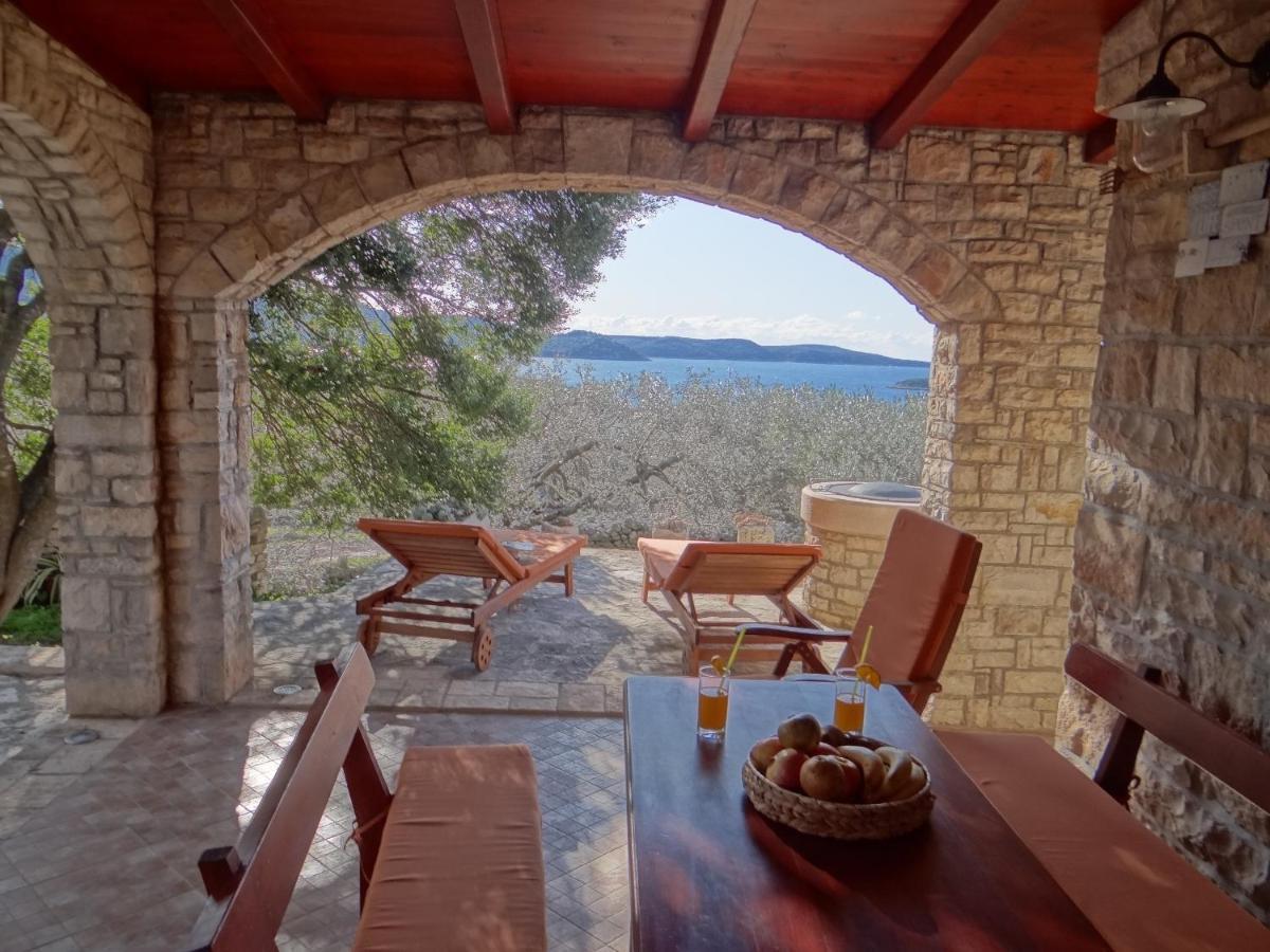 הוילה וולה לוקה Stone House San Pelegrin מראה חיצוני תמונה