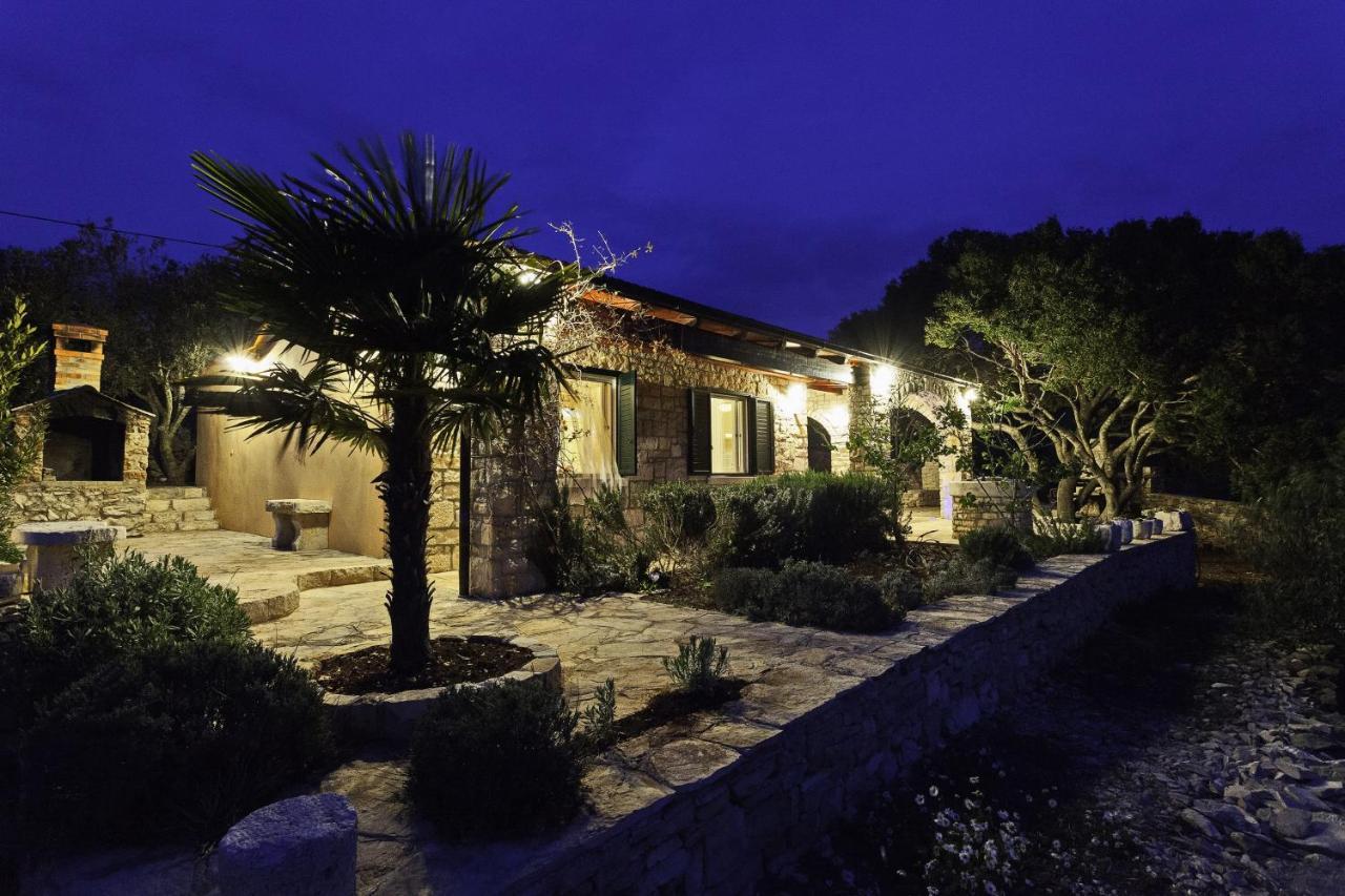 הוילה וולה לוקה Stone House San Pelegrin מראה חיצוני תמונה